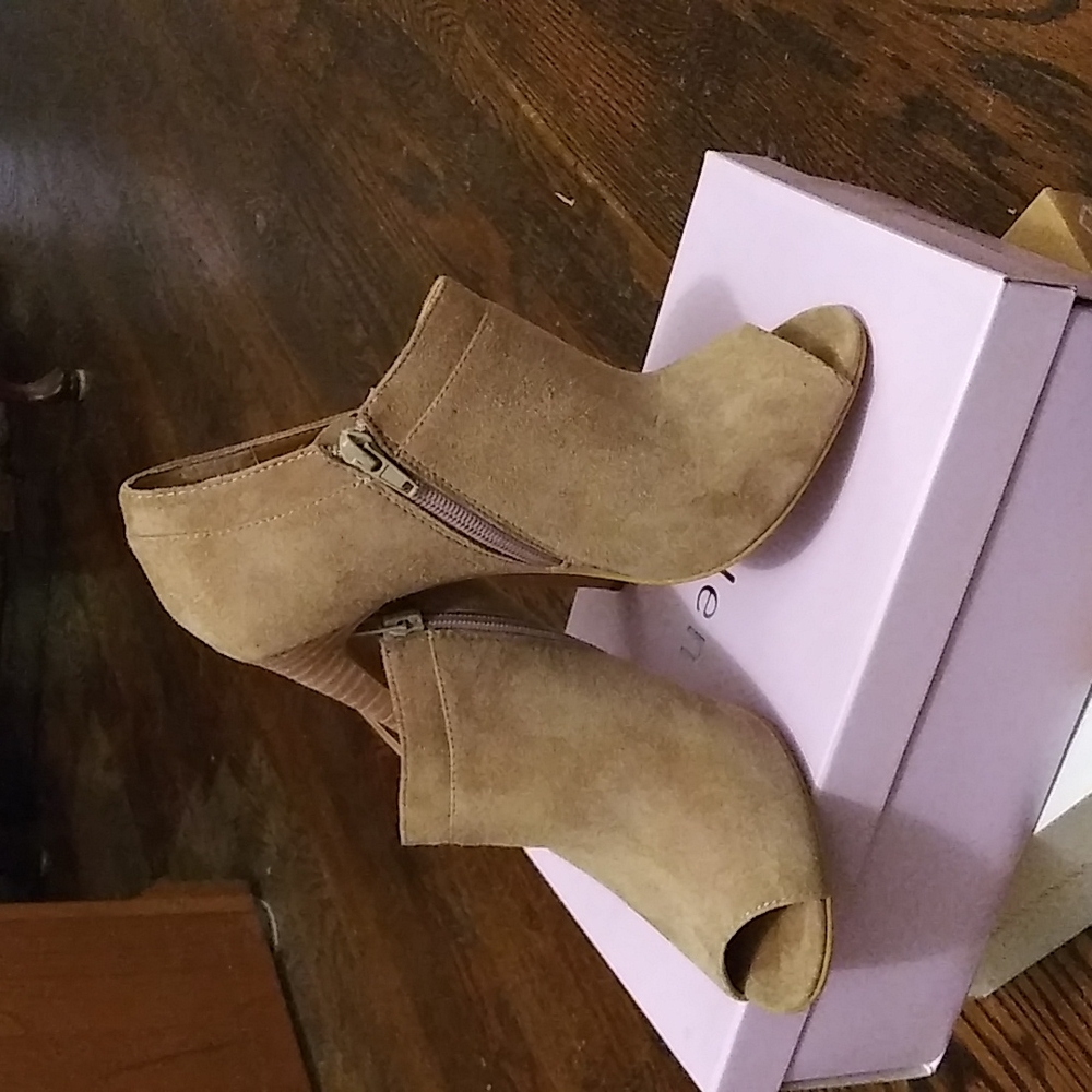Audrey Brooke tan suede booties